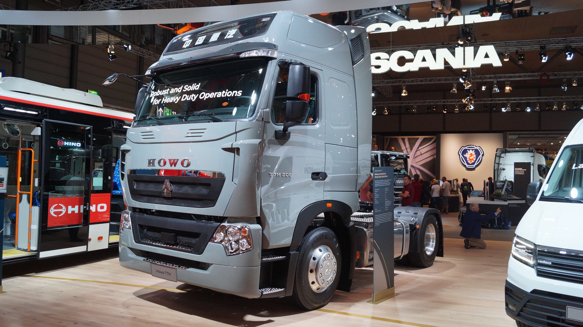 Camion tracteur HOWO T7H 500