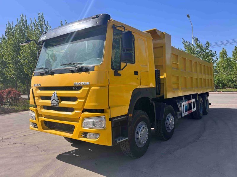 HOWO benne 8×4 40–50 t