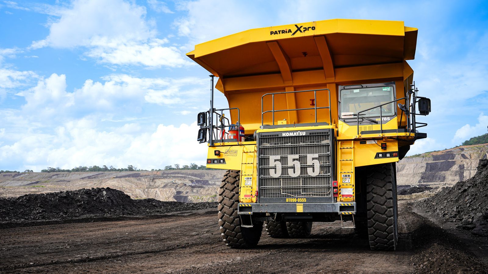 Camion benne sur un chantier minier