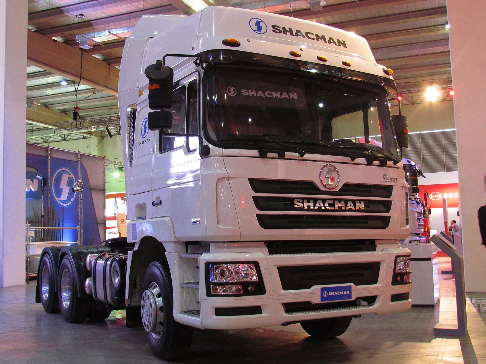 Comparatif camions HOWO et SHACMAN