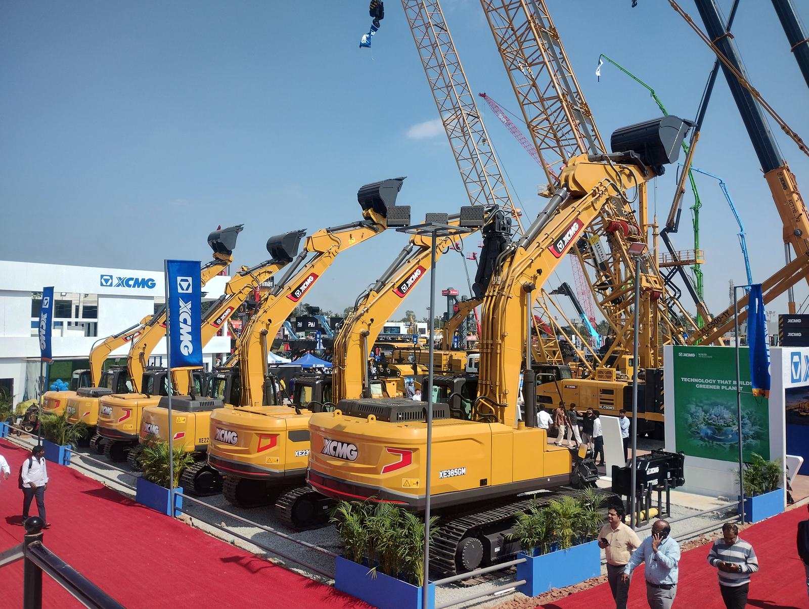 Pelle / excavatrices XCMG en exposition